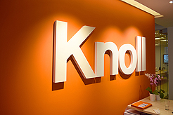 KNOLL CATWALK FASHION SHOW